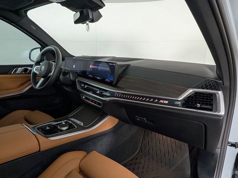Used 2025 BMW X5 xDrive40i w/ M Sport Package image 20