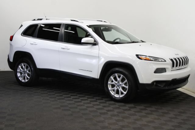 Used 2014 Jeep Cherokee Latitude w/ Cold Weather Group AWD/4WD image 1