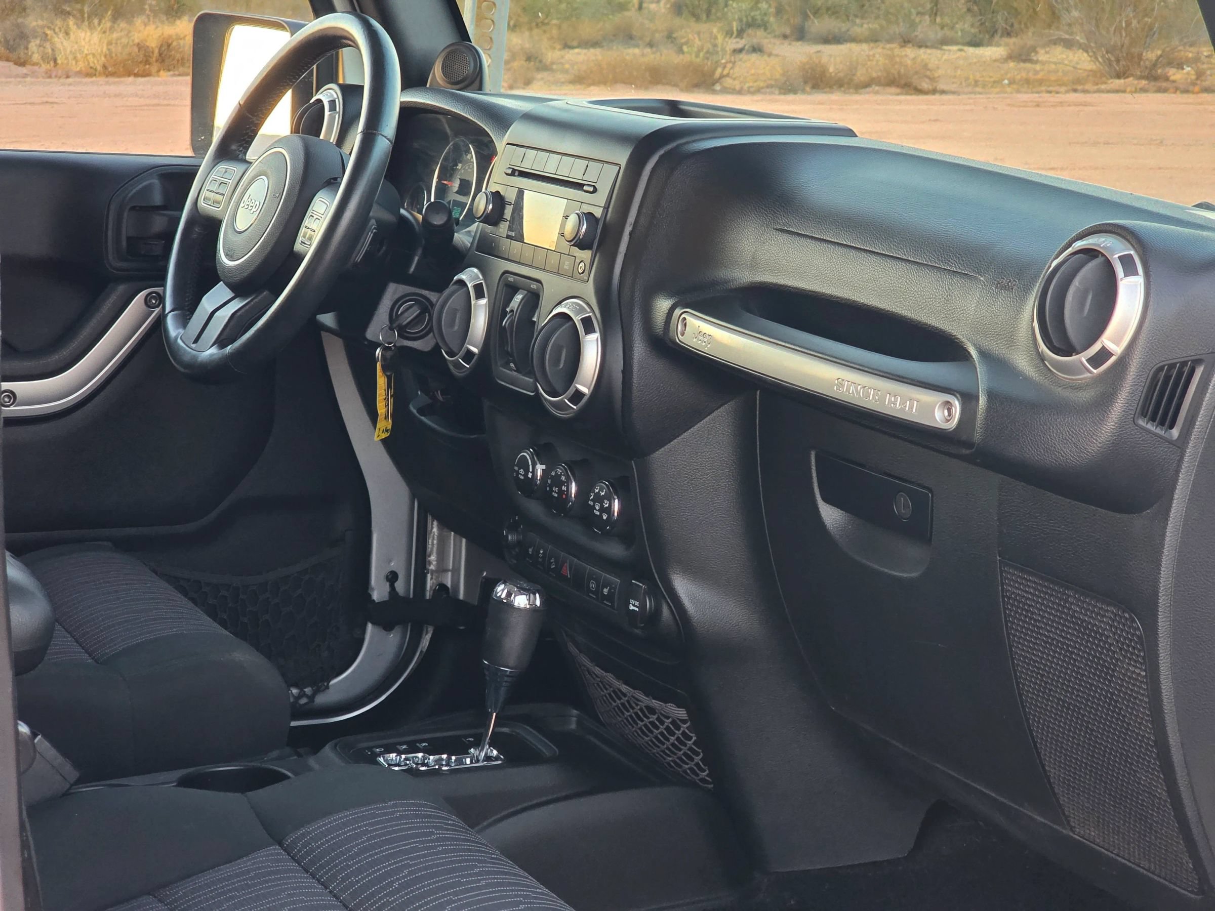 Used 2012 Jeep Wrangler Unlimited Rubicon w/ Dual Top Group AWD/4WD image 17
