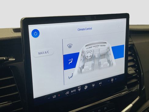 Used 2023 Ford Transit 350 XLT image 12