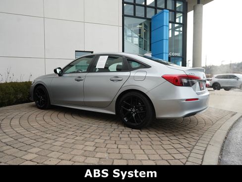 Used 2023 Honda Civic Sport image 19