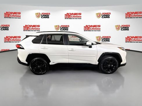 Certified 2022 Toyota RAV4 SE w/ SE Grade Weather Package AWD/4WD image 15