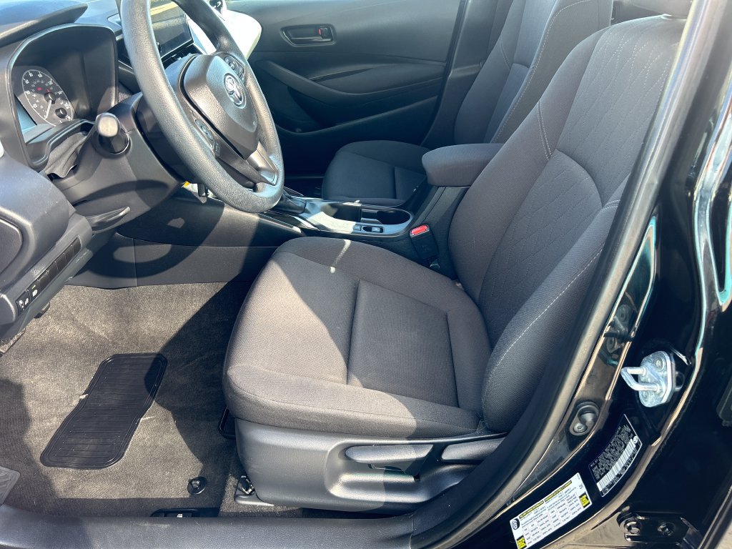 Certified 2025 Toyota Corolla LE FWD image 10