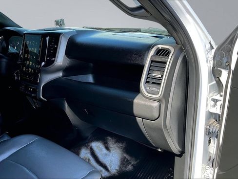 Certified 2022 RAM 2500 Tradesman w/ Chrome Appearance Group AWD/4WD image 19