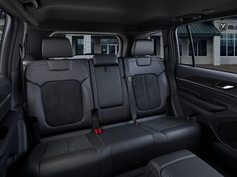 New 2026 Jeep Grand Cherokee Altitude AWD/4WD image 15