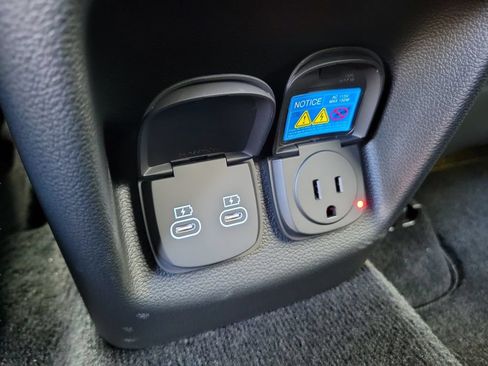 Used 2025 Genesis GV80 3.5T e-SC AWD/4WD image 29