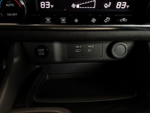 Used 2025 Nissan Rogue SV FWD image 25