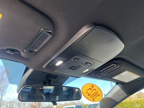 Used 2025 Toyota Camry SE image 28