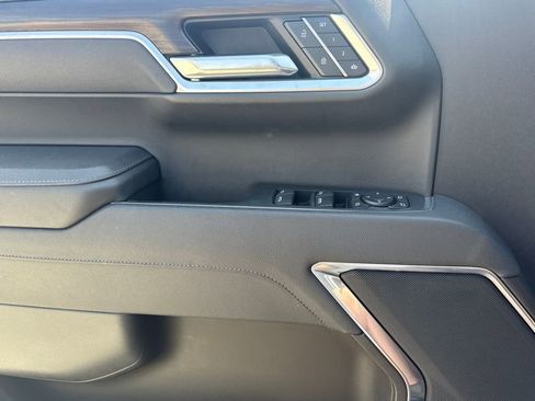 Used 2025 GMC Sierra 1500 SLT image 23