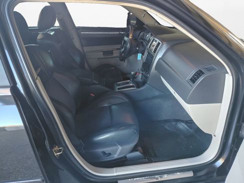 Used 2006 Chrysler 300 SRT8 w/ SRT Option Group II image 22