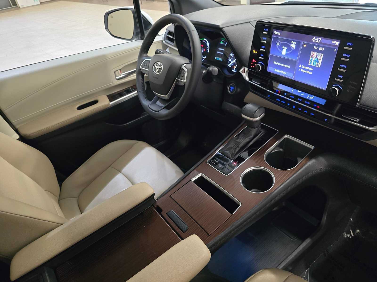 Certified 2021 Toyota Sienna XLE AWD/4WD image 28