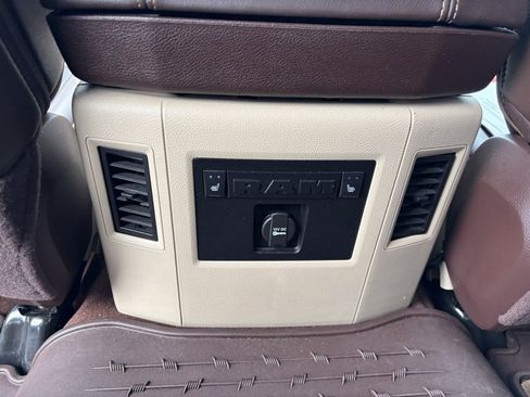 Used 2015 RAM 3500 Laramie Longhorn image 19