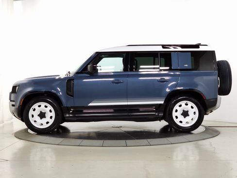 Used 2024 Land Rover Defender 110 S image 2