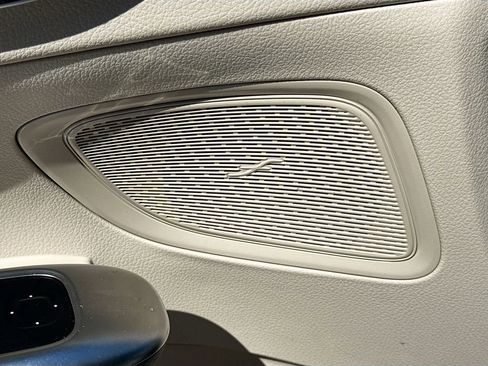Used 2025 Mercedes-Benz C 300 Sedan image 20