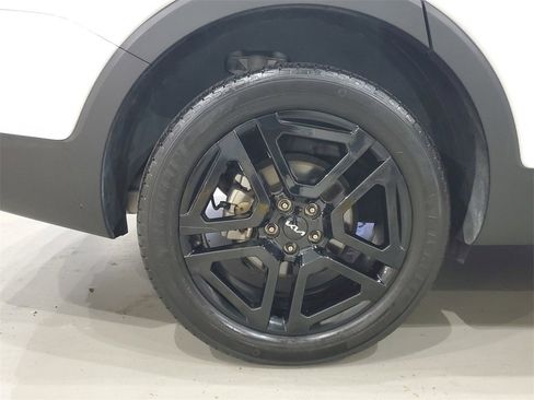 Used 2024 Kia Telluride EX X-Line image 7