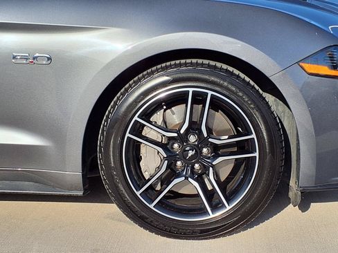 Used 2022 Ford Mustang GT RWD image 9