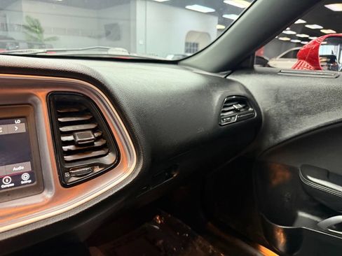 Used 2019 Dodge Challenger R/T RWD image 27