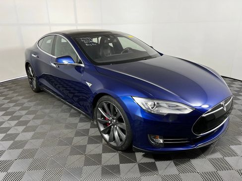 Used 2016 Tesla Model S 60D image 3