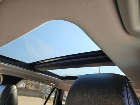 Used 2025 MAZDA CX-50 AWD 2.5 S w/ Premium Package image 21