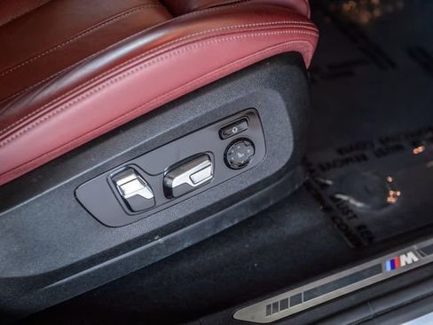 Used 2021 BMW X6 xDrive40i w/ M Sport Package image 48