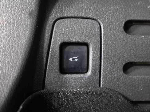 Used 2013 Lincoln MKX AWD image 20