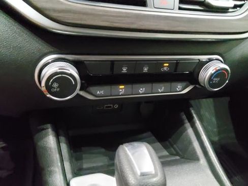 Used 2025 Nissan Altima 2.5 SV FWD image 20