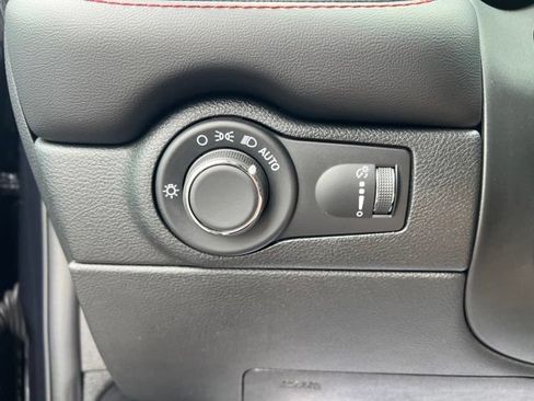 Used 2025 Dodge Durango GT AWD/4WD image 10