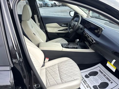 New 2026 Nissan Sentra SL w/ Floor Mat Package FWD image 30