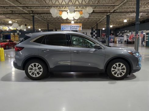 Used 2023 Ford Escape Active FWD image 7