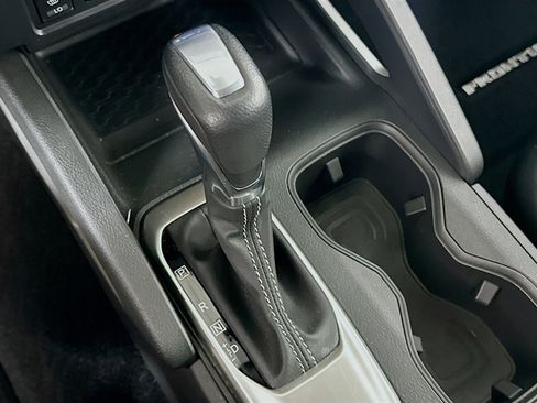 Used 2024 Nissan Frontier SL w/ Technology Package image 24