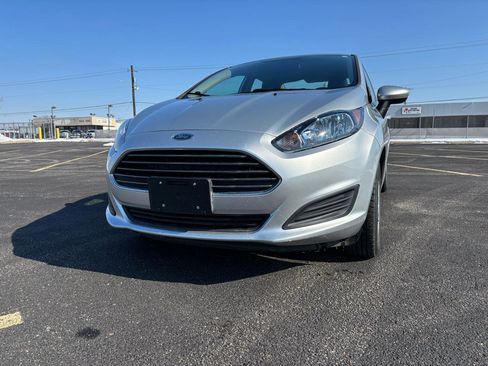 Used 2019 Ford Fiesta SE image 4