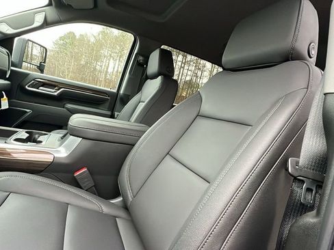 New 2026 Chevrolet Silverado 3500 LT w/ All Star Edition image 15