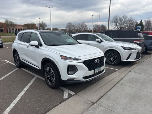 Used 2019 Hyundai Santa Fe Limited image 2