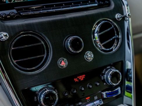 Used 2021 Rolls-Royce Cullinan Sport Utility image 73