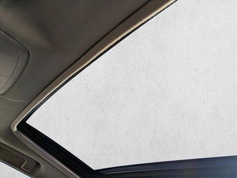 Used 2018 Toyota RAV4 XLE image 14