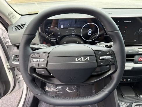 Certified 2025 Kia K4 EX FWD image 14
