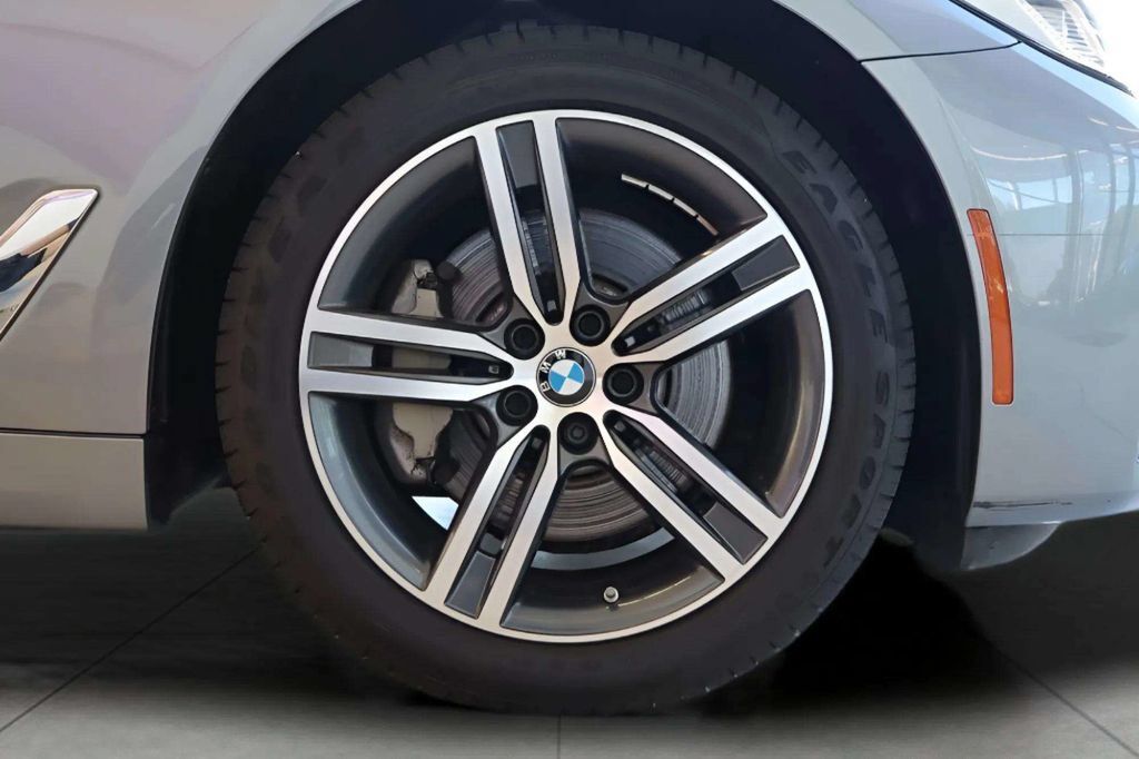 Used 2023 BMW 530i xDrive w/ Premium Package AWD/4WD image 25