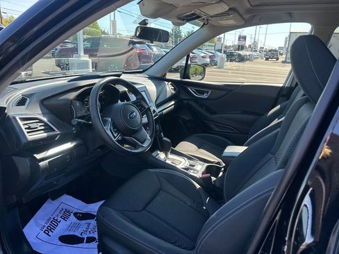 Used 2019 Subaru Forester Premium w/ All-Weather Package AWD/4WD image 9
