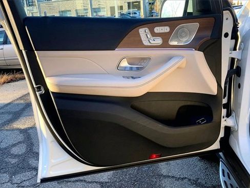 Certified 2022 Mercedes-Benz GLS 450 4MATIC image 18
