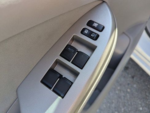 Used 2010 Toyota Corolla LE FWD image 9