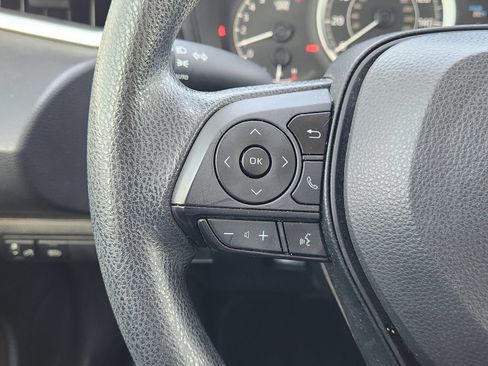 Used 2022 Toyota Corolla LE FWD image 32