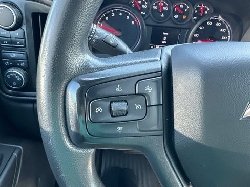 Used 2022 Chevrolet Silverado 1500 Custom Trail Boss AWD/4WD image 25