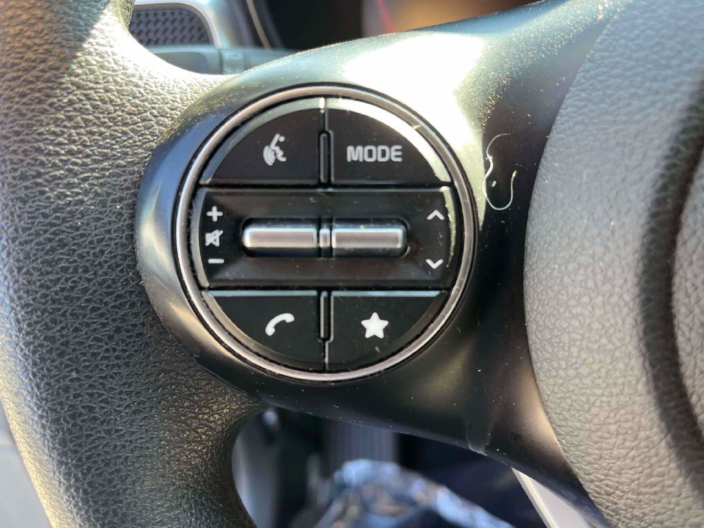 Used 2023 Kia Soul LX FWD image 17