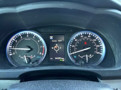 Used 2019 Toyota Highlander XLE AWD/4WD image 7