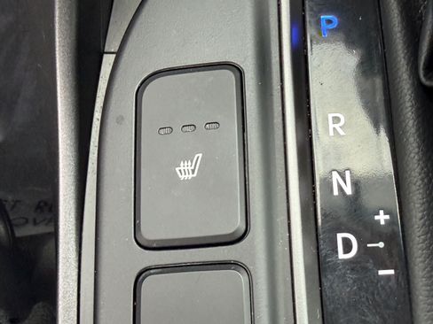 Used 2018 Hyundai Santa Fe Sport 2.0T FWD image 34