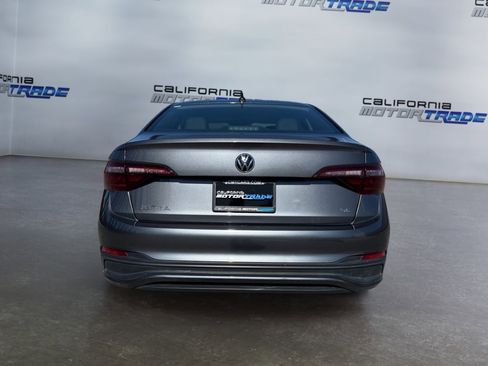 Used 2024 Volkswagen Jetta SE FWD image 6