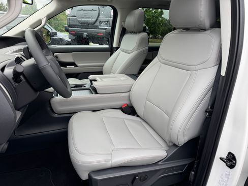 Used 2025 Ford Expedition Max Active AWD/4WD image 22