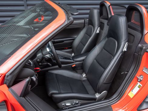 Certified 2017 Porsche 718 Boxster S RWD image 5
