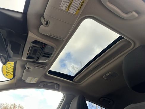 Used 2025 Subaru Crosstrek 2.0i Premium image 22