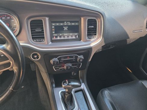 Used 2022 Dodge Charger SXT w/ Leather Interior Group RWD image 16